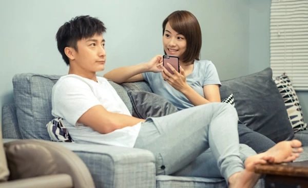 疑心男朋友出轨?教你5招辨别男友专一或出轨第1张